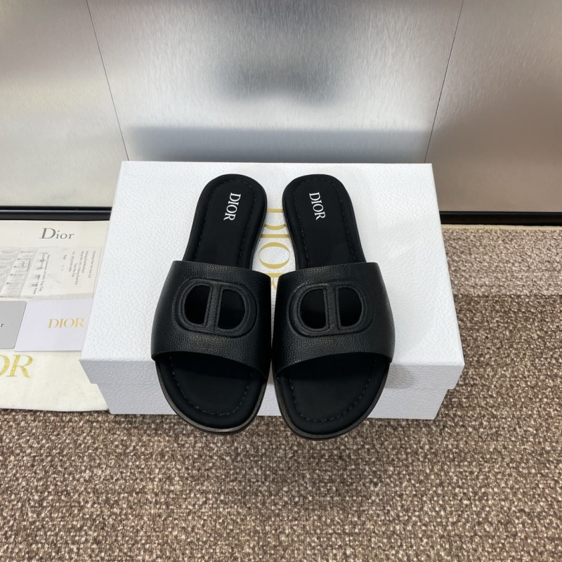 ch**an D*or slippers